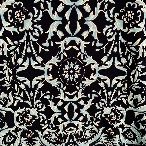 White House Black Market Embroidered V Neck Shift Dress Size XS (NWOT, Like New) - Picture 5 of 8